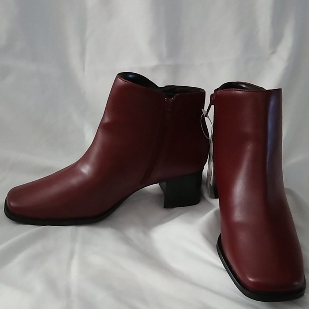 Basic Edition Ankle Boots - Picture 7 of 7